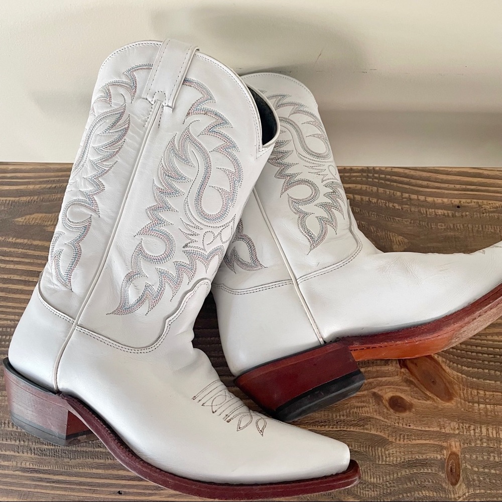 (SOLD) Women's NACONA Classic Western Boots~White Leather Handcrafted in USA